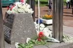 В полдень у памятника «Колокол мира» состоялся митинг
