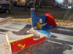 Повредили ещё одну площадку