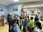 В музее имени А. В. Маринеско состоялась очередная экскурсия для юных жителей округа