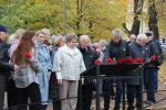 В Свердловском саду у памятника Саше Кондратьеву состоялся митинг с возложением цветов